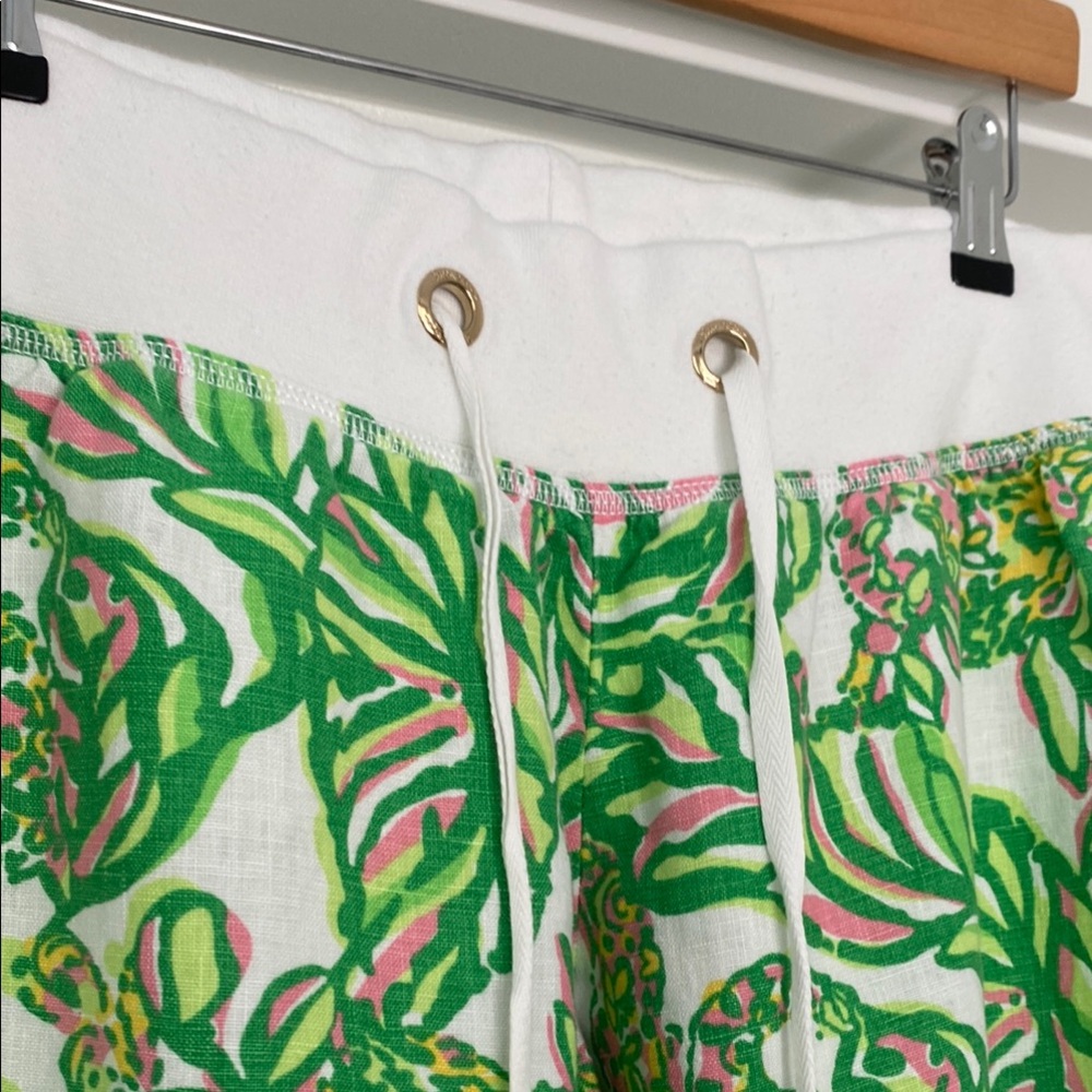 Lilly Pulitzer Beach Pants size Medium, Green and White Flare Pants - Picture 2 of 8